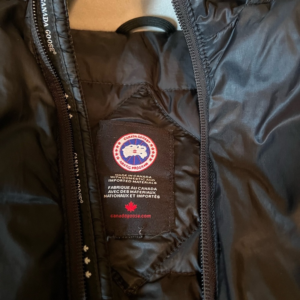 Women’s Canada Goose- XL